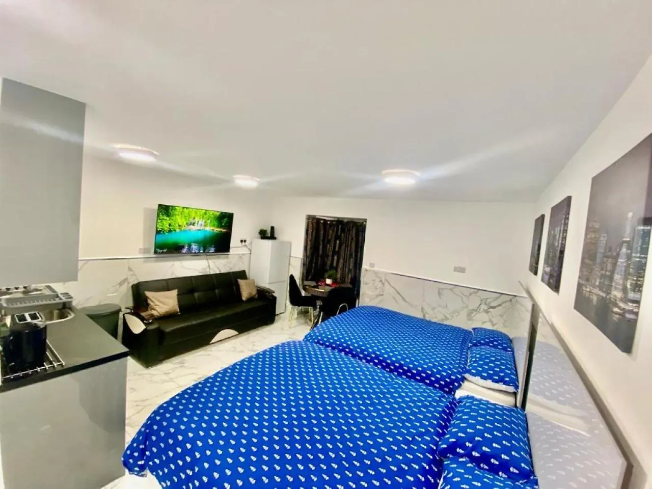The Royal Boutique Studio By Heathrow Sleep 4 Appartement Hayes  Verenigd Koninkrijk