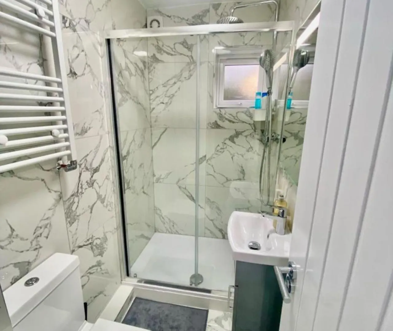 The Royal Boutique Studio By Heathrow Sleep 4 Appartement Hayes  Verenigd Koninkrijk