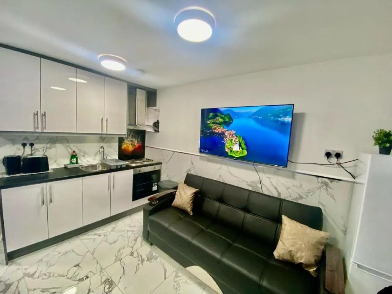 The Royal Boutique Studio By Heathrow Sleep 4 Appartement Hayes   Hayes (Greater London)