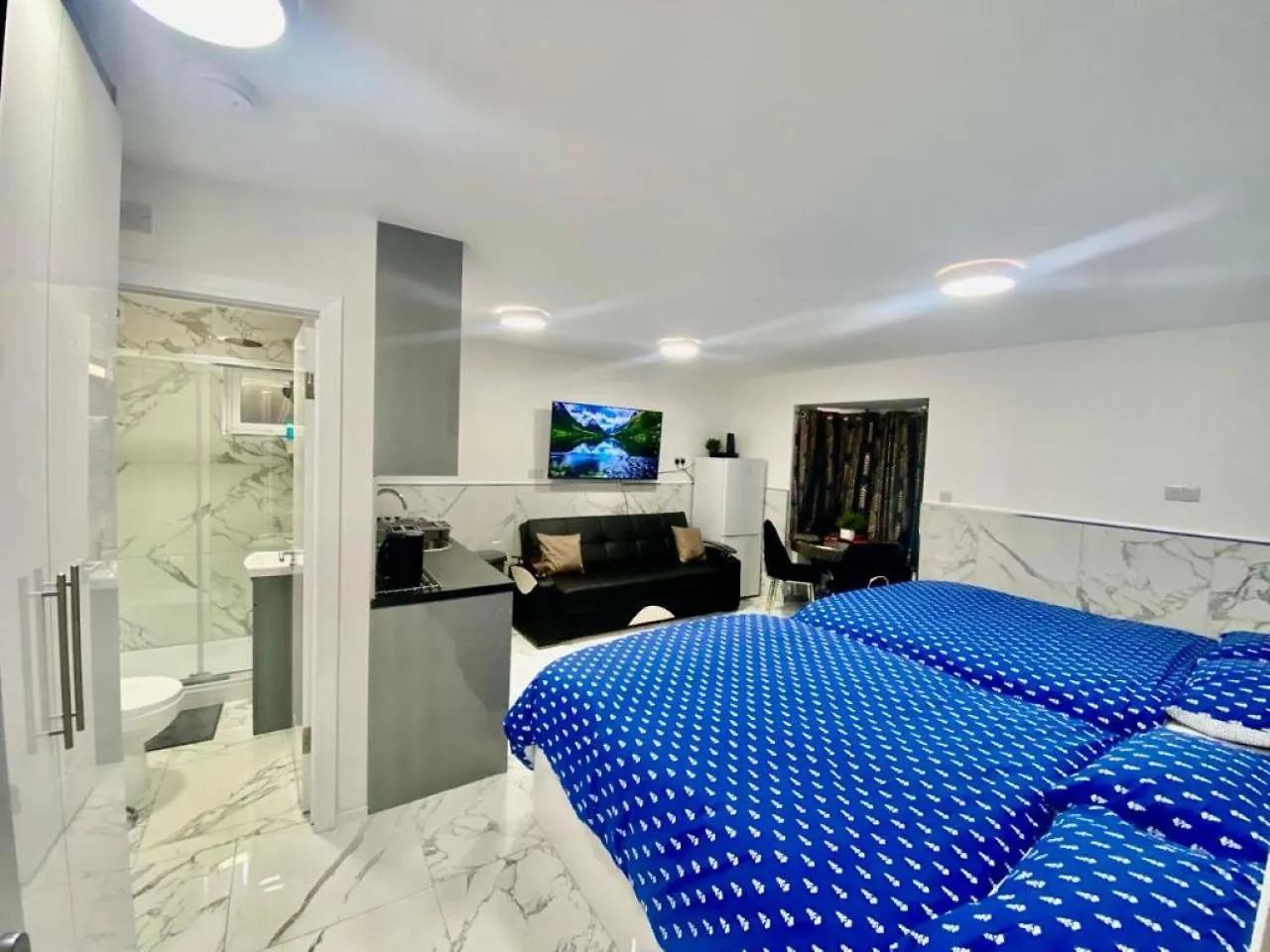 The Royal Boutique Studio By Heathrow Sleep 4 Appartement Hayes  0*, Hayes (Greater London)